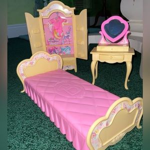 Mattel 1996 Folding Pretty Bedroom Furniture 3 piece set